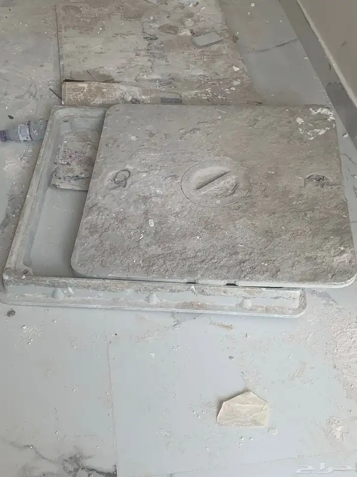 غطا خزان نضيف جدا وخشب مكيف شباك للبيع 0