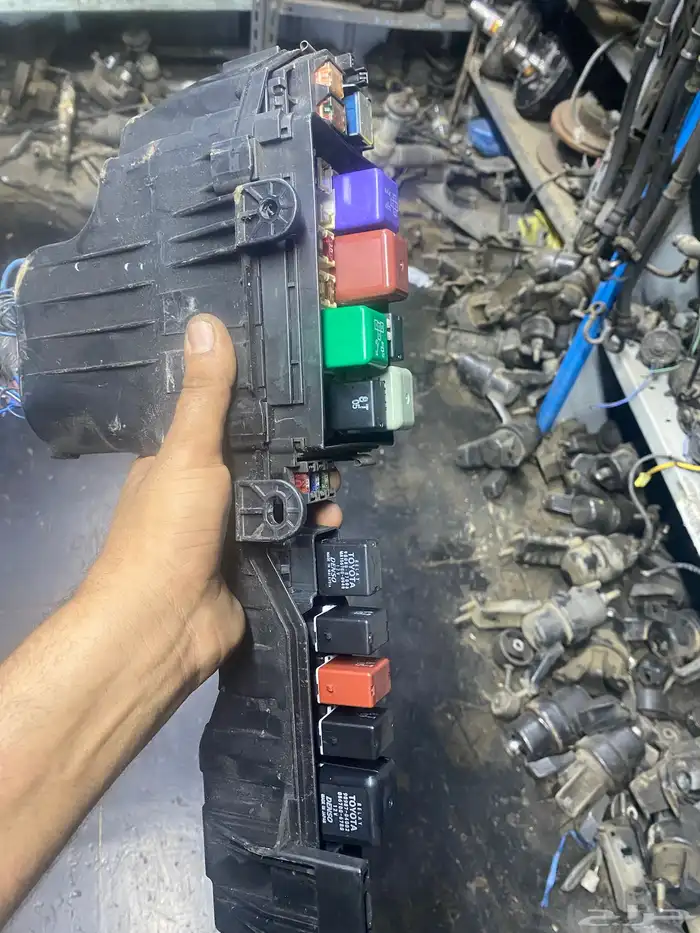 علب فيوزات كامري 2002 4