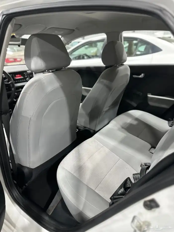 كيا ريو 2019 ستاندر ابيض لدى معرض(عبيد الرشيدي) 5