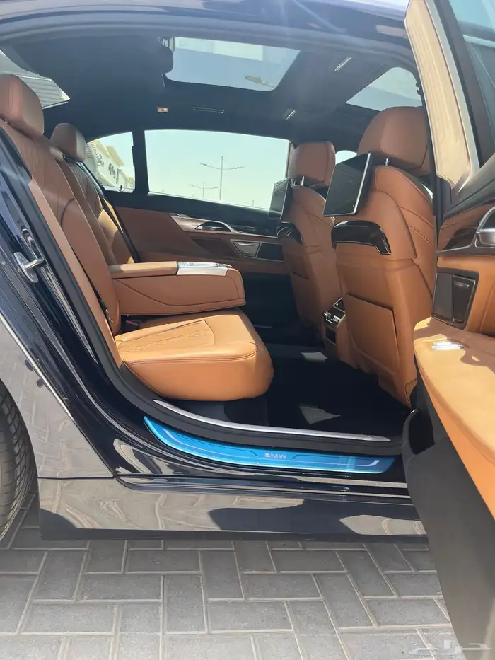 بي ام دبليو 740 الناغي مخزنه 2016 37