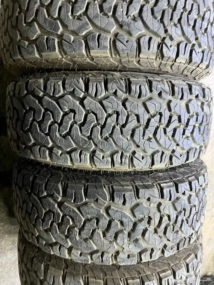 كفرات نص حجري بي واي رتش مقاس 285 70 17 0