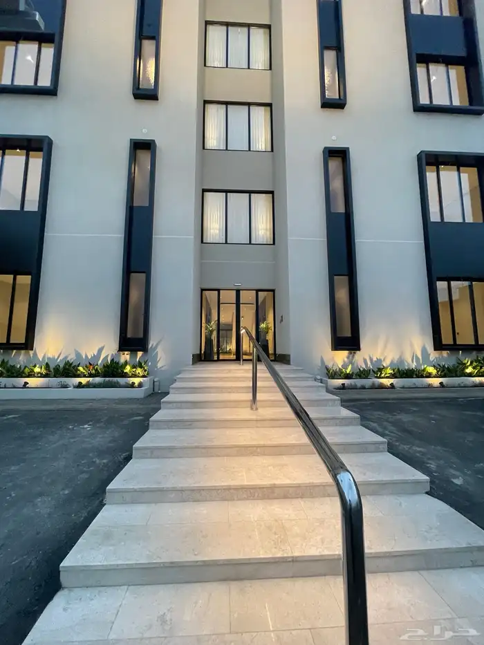 شقق ارضيه وعلويه تبداء من 490 الف ح الروضه قرب المطار 0