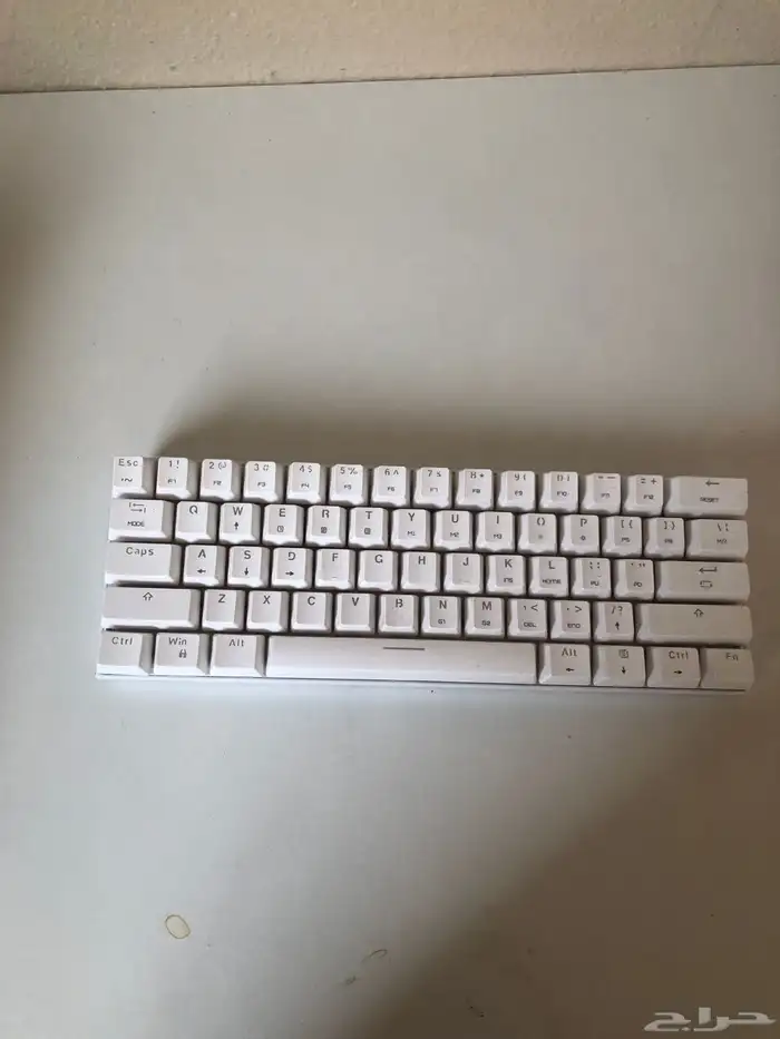 كيبورد k66 سوتش 3 مكسور بس يشتغل والباقي سليم 0