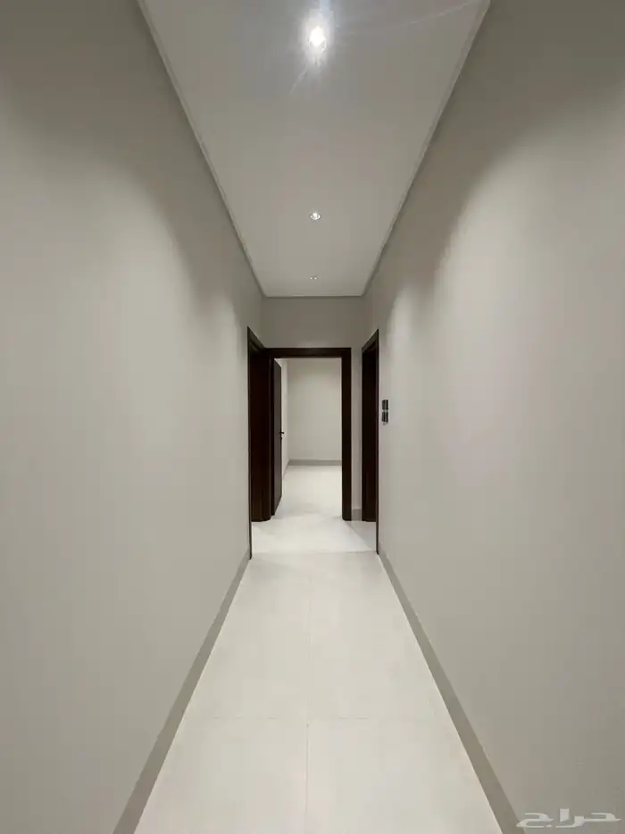 شقق ارضيه وعلويه تبداء من 490 الف ح الروضه قرب المطار 15