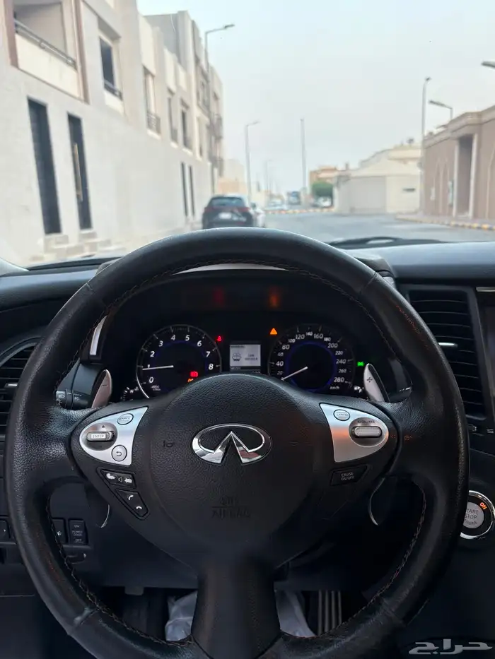 انفنتي QX70 17