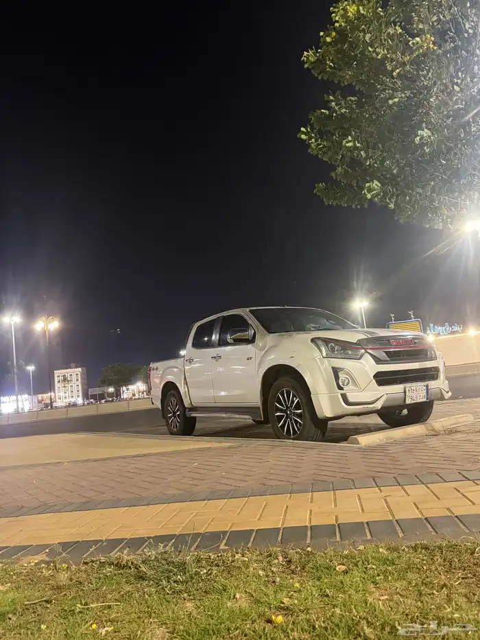 للبيع غمارتين فل كامل 2019 دبل مكينه 3000 0
