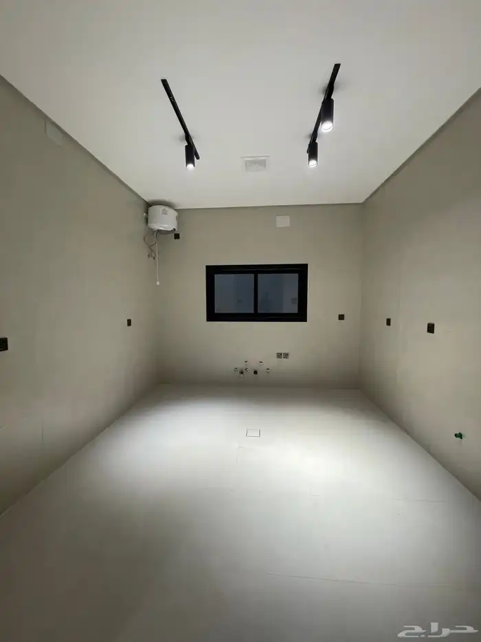 شقق ارضيه وعلويه تبداء من 490 الف ح الروضه قرب المطار 12