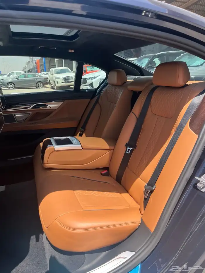 بي ام دبليو 740 الناغي مخزنه 2016 20