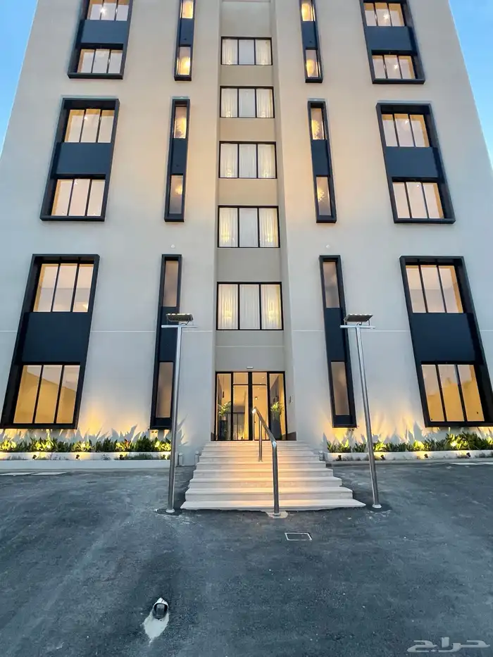 شقق ارضيه وعلويه تبداء من 490 الف ح الروضه قرب المطار 2