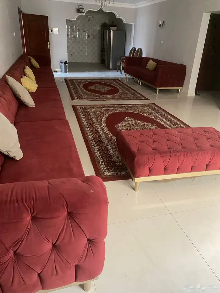 كنب متصل مع بشبه جديدمع بف وسجادسفنجه ربل فوم بحاله الجديد 2