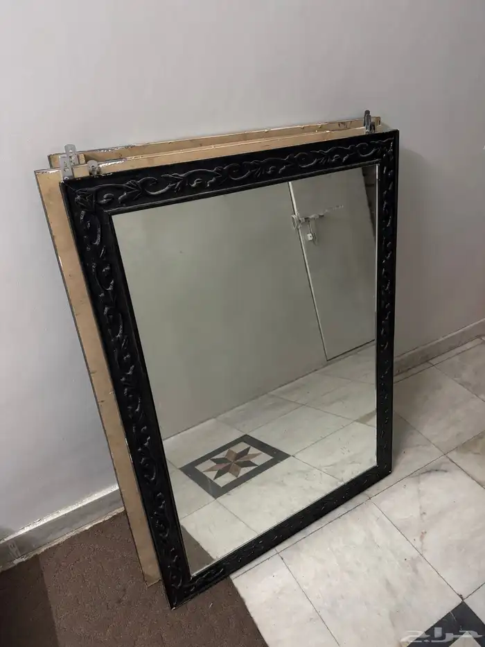 طقم كراسي انتظار اسود ومريات صالون حلاقه 1