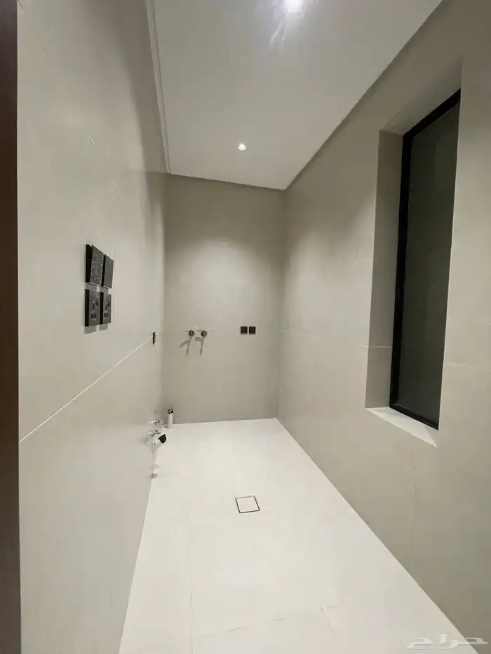 شقق ارضيه وعلويه تبداء من 490 الف ح الروضه قرب المطار 13