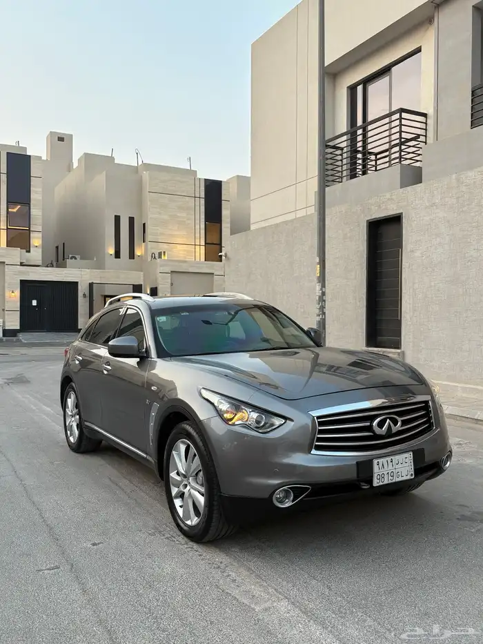 انفنتي QX70 2