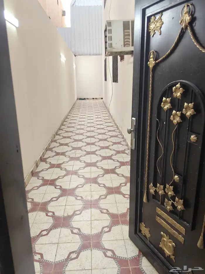 للبيع فلتين بالعزيزية أدوار مفصولة بصك واحد 2