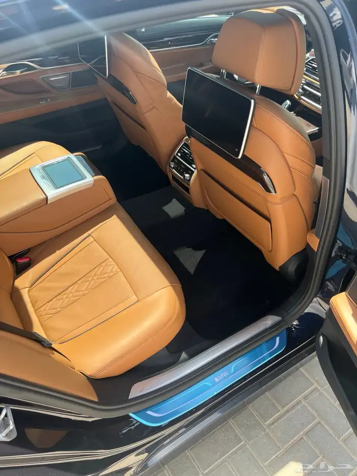 بي ام دبليو 740 الناغي مخزنه 2016 39