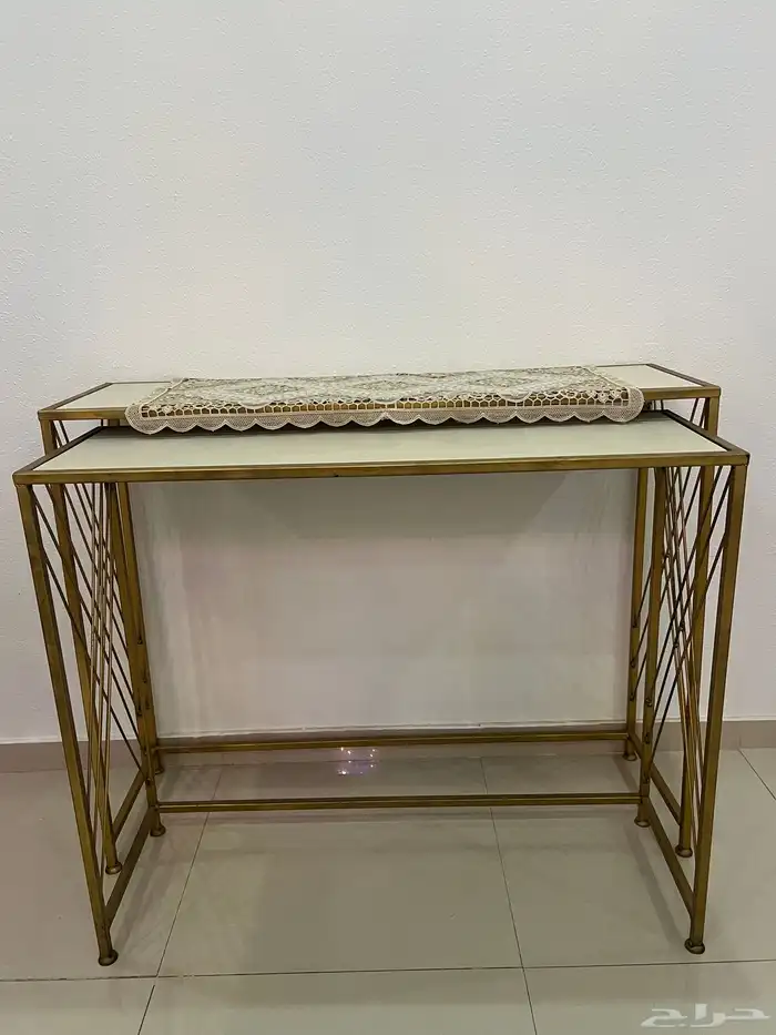 طاولة خدمة 1