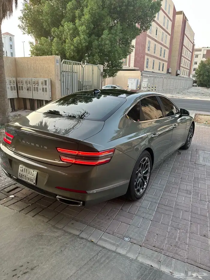 جنسس جي 80 2021 6 سلندر توين تيربو 2