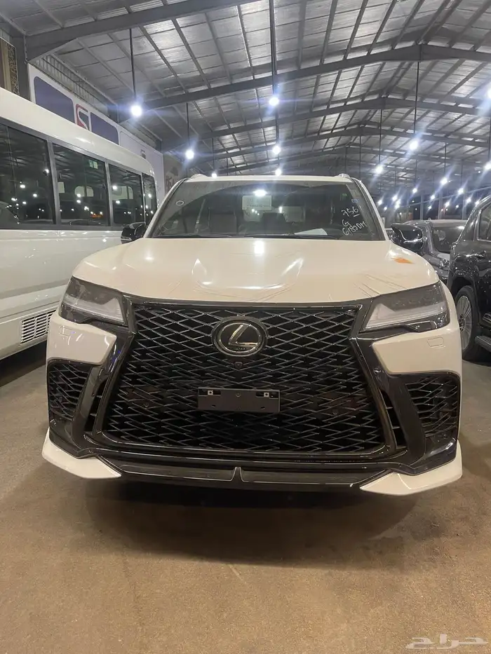 جيب لكزس LX600 اف اسبورت موديل 2025 0