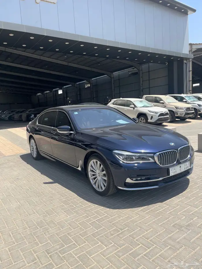 بي ام دبليو 740 الناغي مخزنه 2016 1