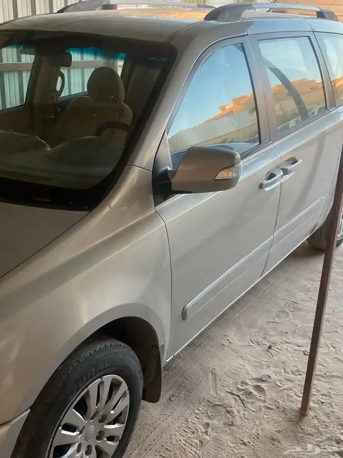 كيا كانيفال   2014 2