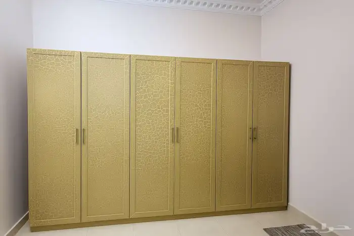 للبيع دولاب وتسريحه 0