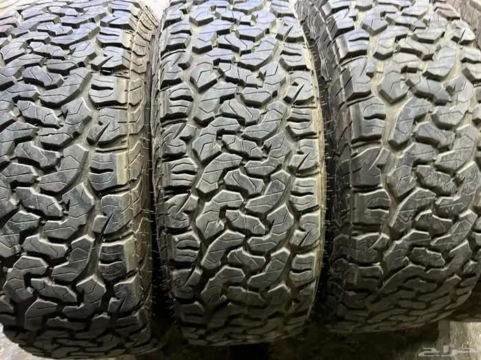 كفرات نص حجري بي واي رتش مقاس 285 70 17 19