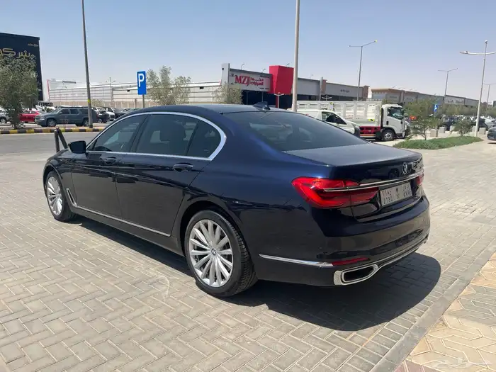 بي ام دبليو 740 الناغي مخزنه 2016 6