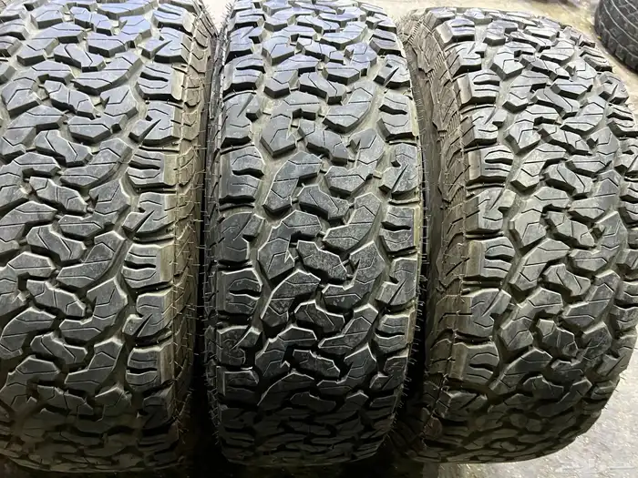 كفرات نص حجري بي واي رتش مقاس 285 70 17 12