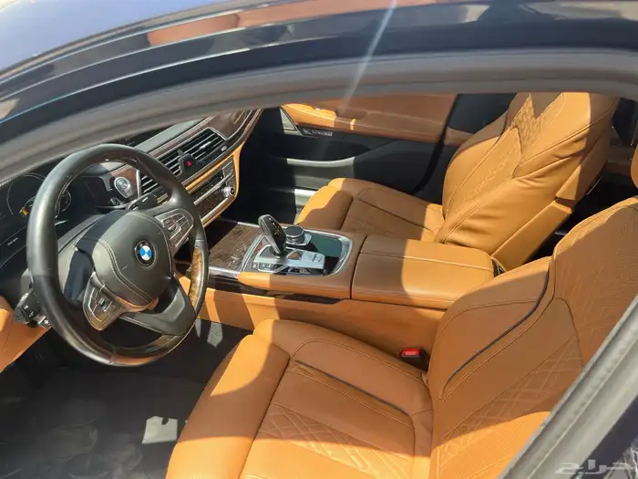 بي ام دبليو 740 الناغي مخزنه 2016 32