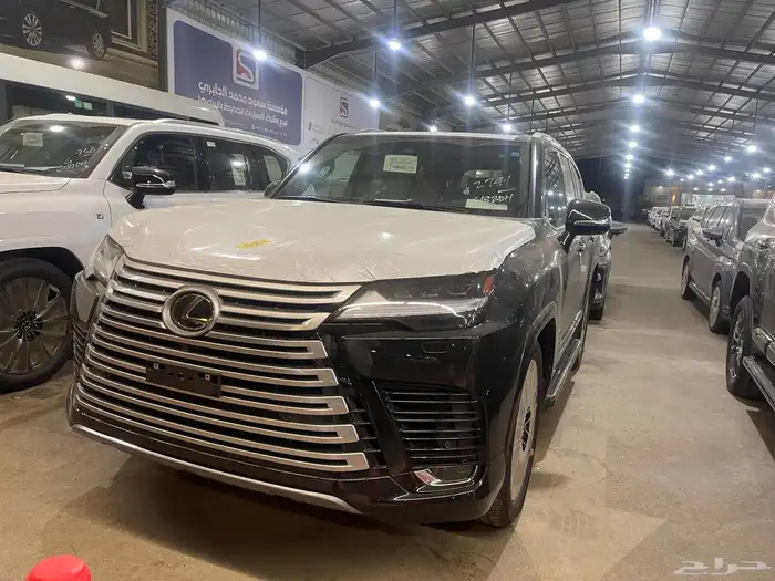 جيب لكزس LX600BB موديل 2025 1