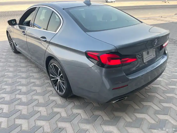 بي ام دبليو 520 2022 4