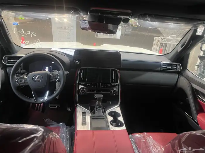 جيب لكزس LX600 اف اسبورت موديل 2025 6