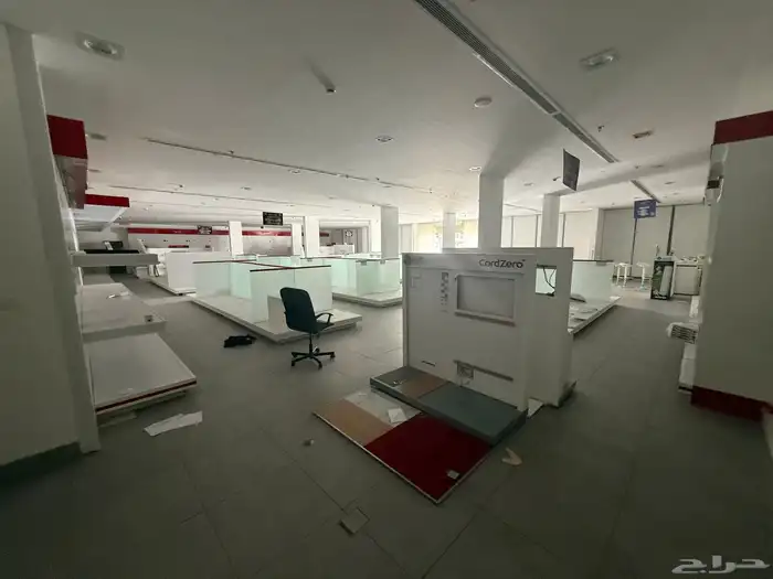 معرض للتقبيل بمساحة 500م مع تجهيزات الدفاع المدني والكاميرات 7