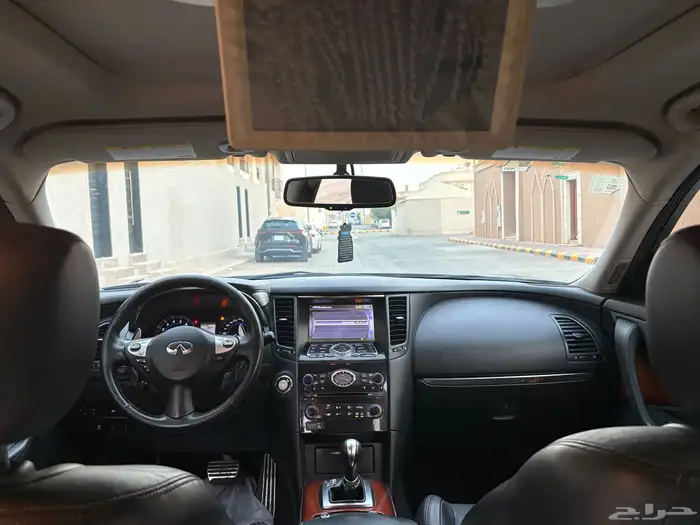 انفنتي QX70 13