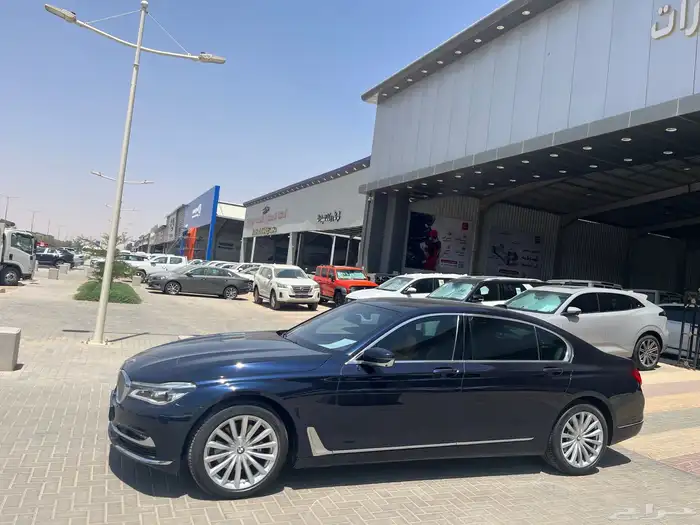 بي ام دبليو 740 الناغي مخزنه 2016 3