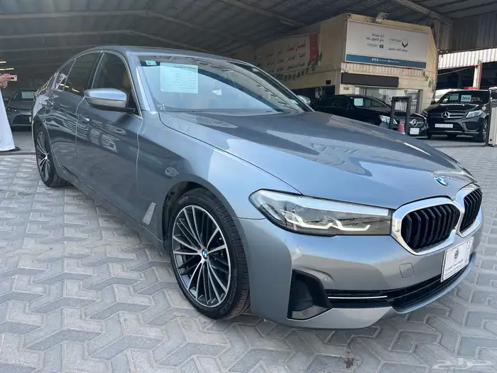 بي ام دبليو 520 2022 1