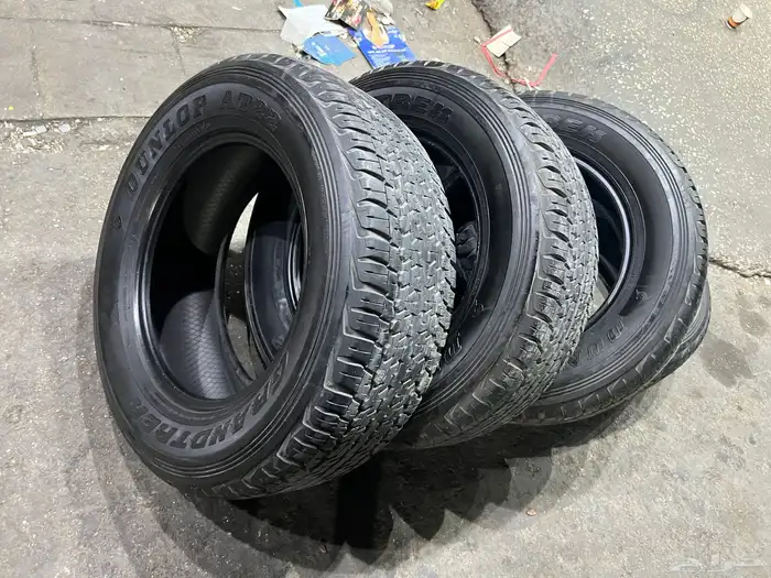 كفرات دنلوب وكاله جيب جكسار مقاس 285 60 18 11
