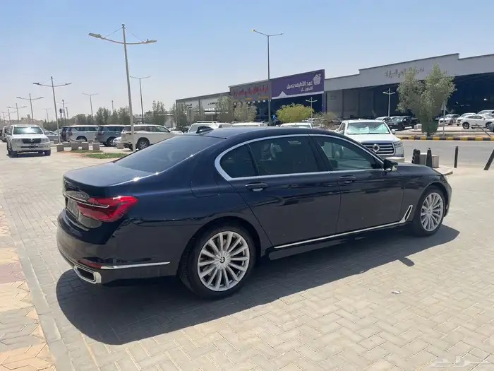 بي ام دبليو 740 الناغي مخزنه 2016 12