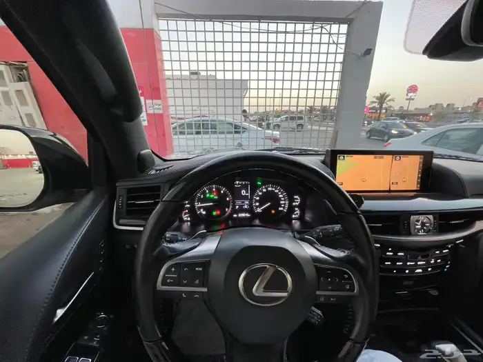LX570 -2018 24