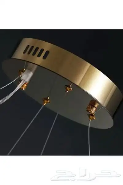 ثريا معلقة بتصميم ذهبي فاخر   فخامة تضيف لمسة ملكية لبيتك 5