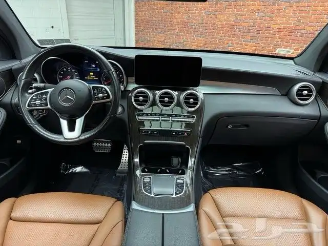 2022 مرسيدس GLC300 كووب بسعر 198 الف ريال 8