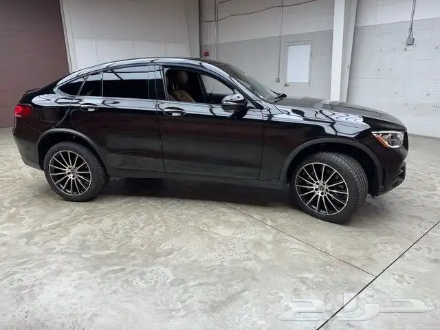 2022 مرسيدس GLC300 كووب بسعر 198 الف ريال 6