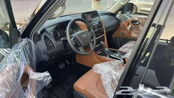انفينتي QX80 برواكتيف بلاك موديل 2024 6