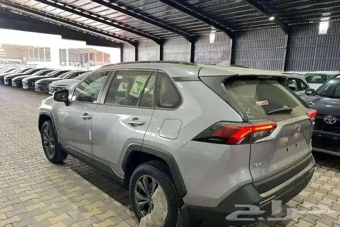 راف فور XLE نص فل 2025 للتقسيط بدون دفعه اولى عملاء البنوك 6
