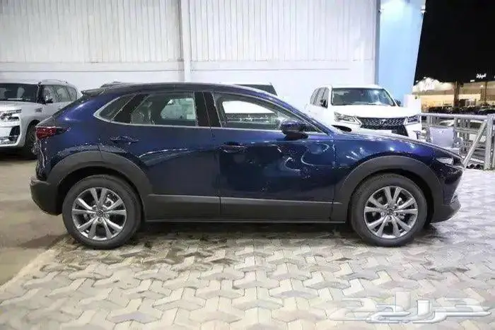 مازدا CX30 نص فل فتحة سقف مخمل اربعة سلندر موديل 2025 4