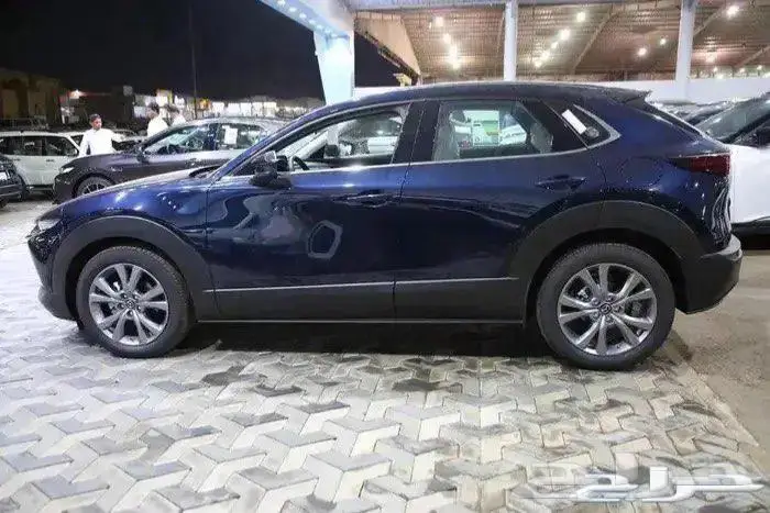 مازدا CX30 نص فل فتحة سقف مخمل اربعة سلندر موديل 2025 3