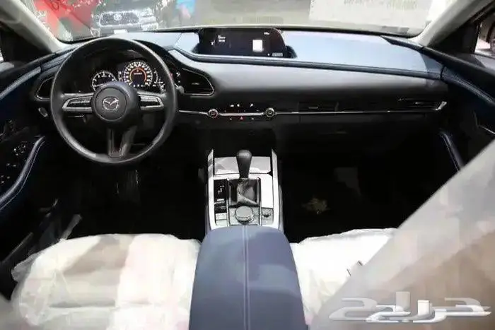 مازدا CX30 نص فل فتحة سقف مخمل اربعة سلندر موديل 2025 13