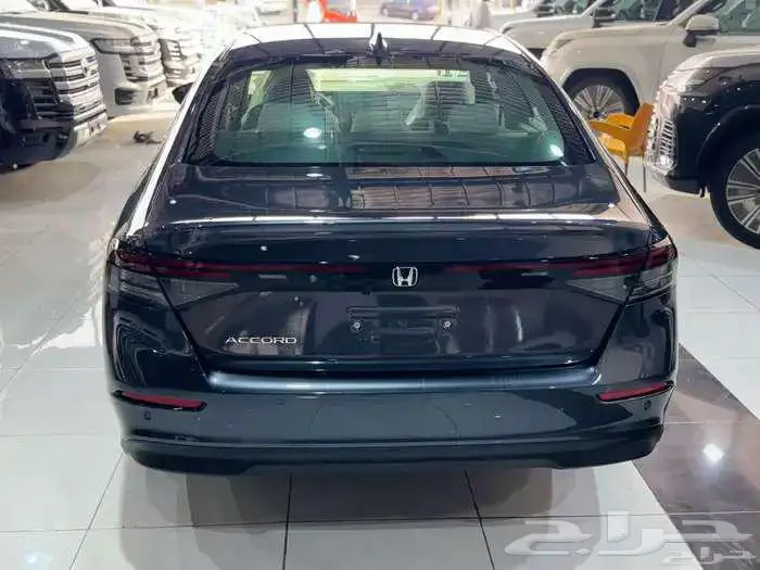 هوندا اكورد 2025 نص فل وستاندر EX 5