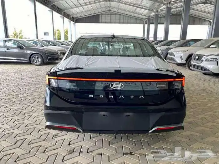 هيونداي سوناتا فليت 2026 لون رمادي لامع 2