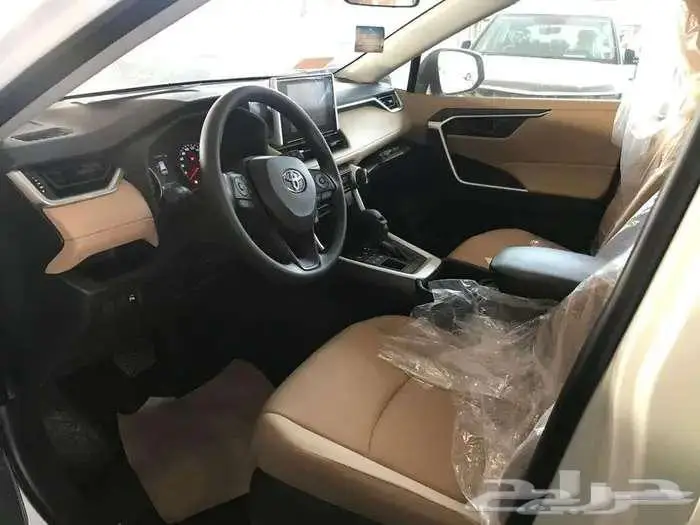 تويوتا راف فور بنزين LE استاندر دبل 2025 9